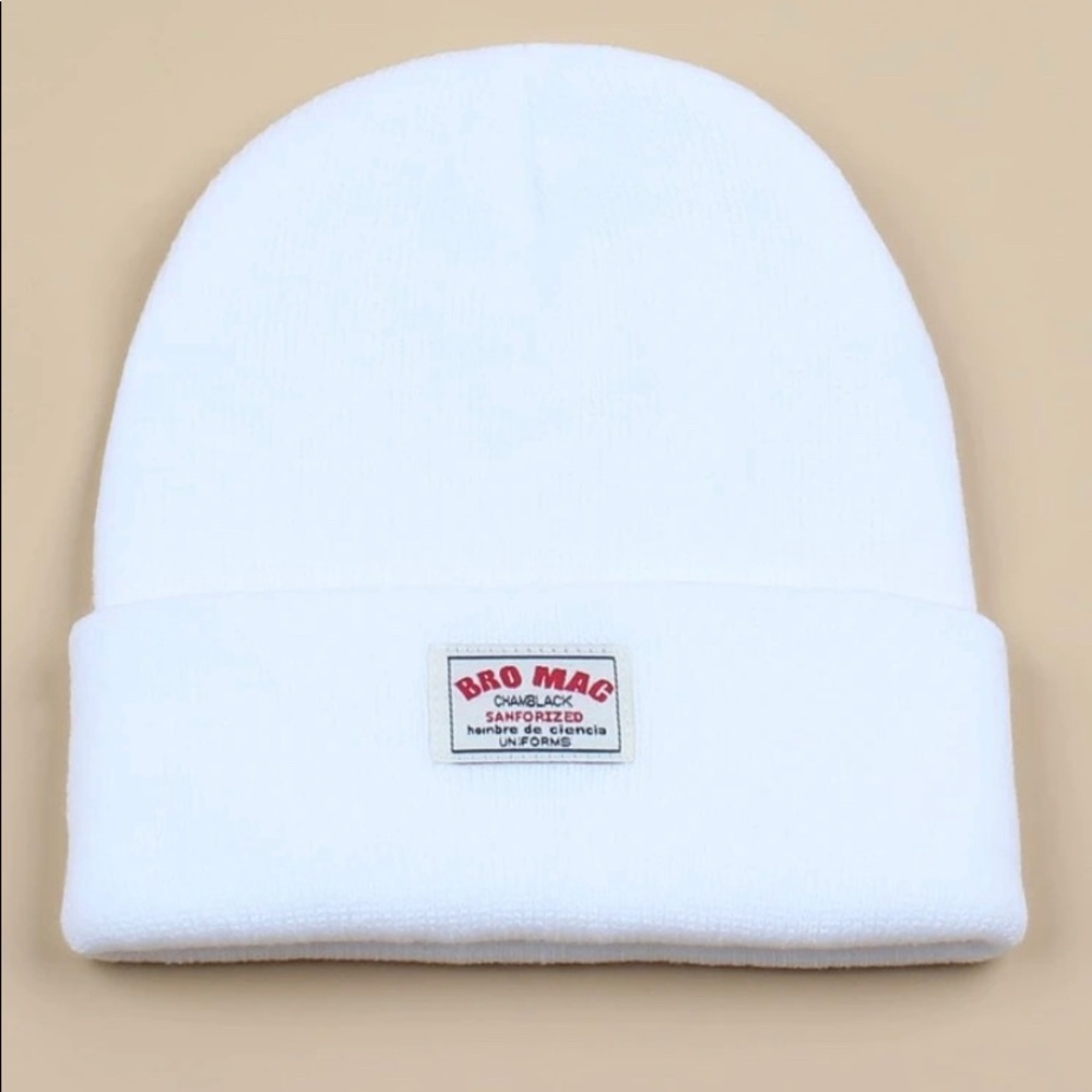 WHITE BEANIE 🤍